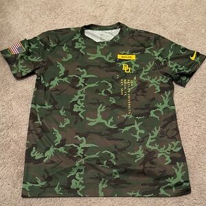NWOT Nike Men's Camo Green Baylor Tee